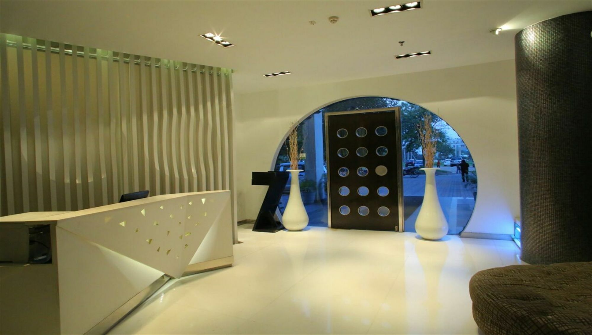 The Toy Hotel Chandīgarh Εξωτερικό φωτογραφία
